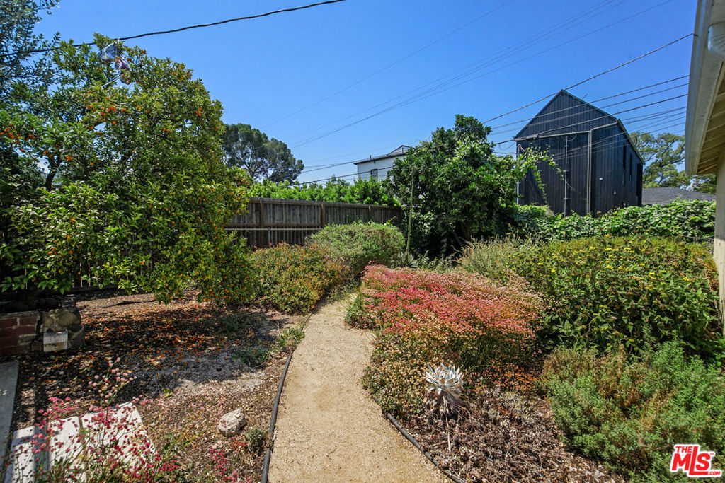 3923 Albright Avenue