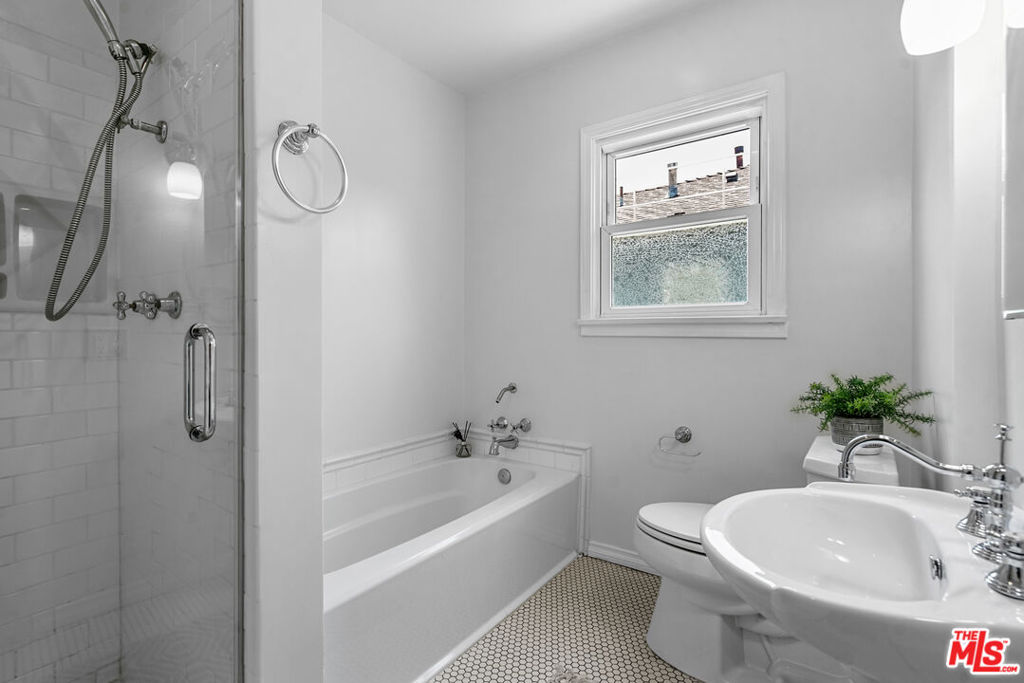 3923 Albright Avenue