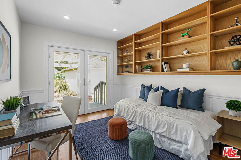 3923 Albright Avenue