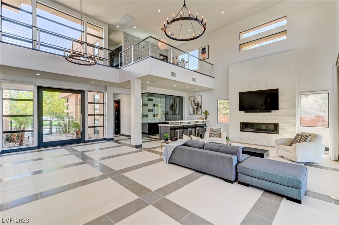 39 Coralwood Drive