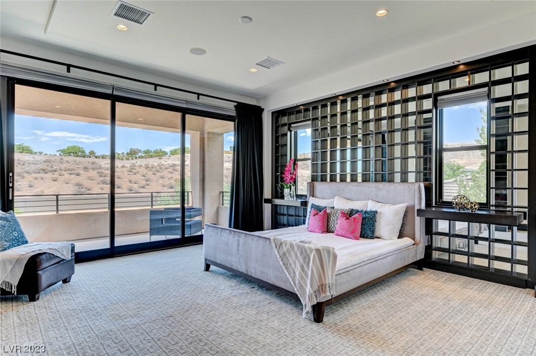 39 Coralwood Drive