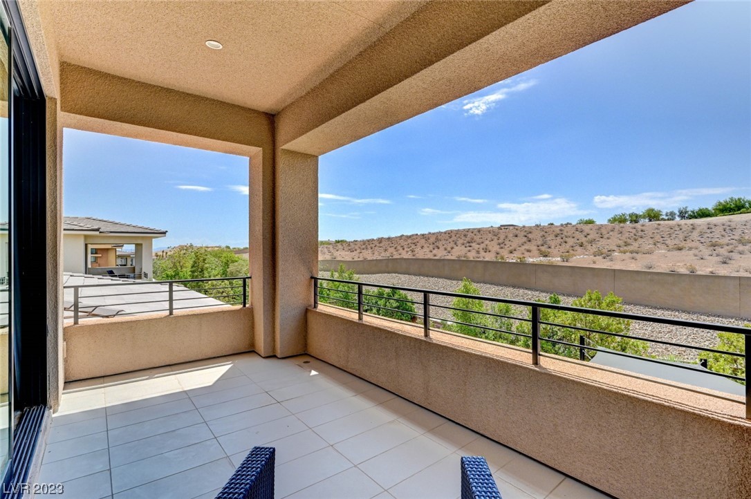 39 Coralwood Drive