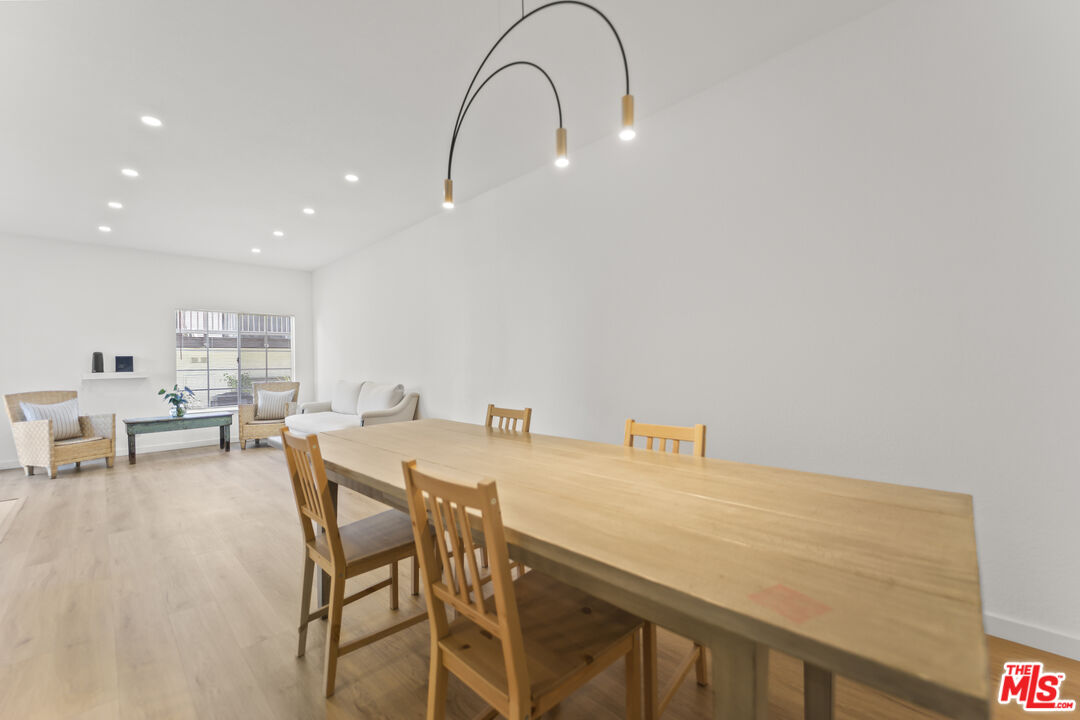 5533 Spanish Oak Ln Unit: E