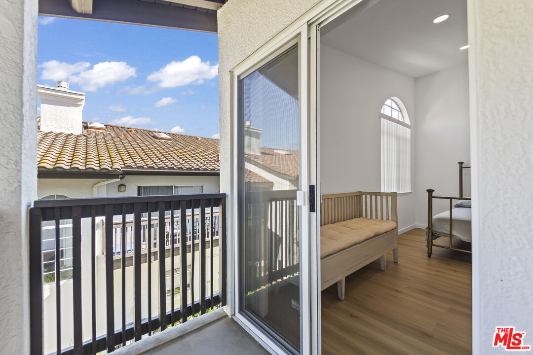 5533 Spanish Oak Ln Unit: E