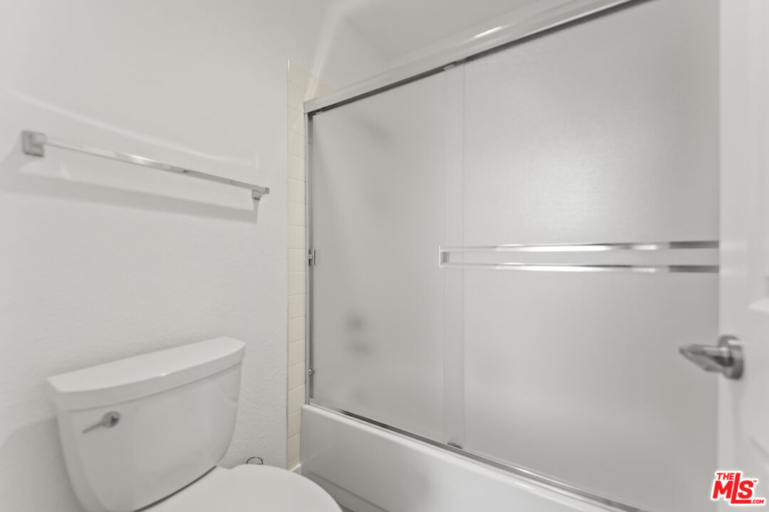 5533 Spanish Oak Ln Unit: E