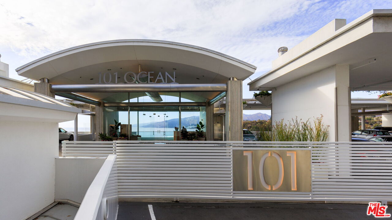 101 Ocean Ave Unit: D402