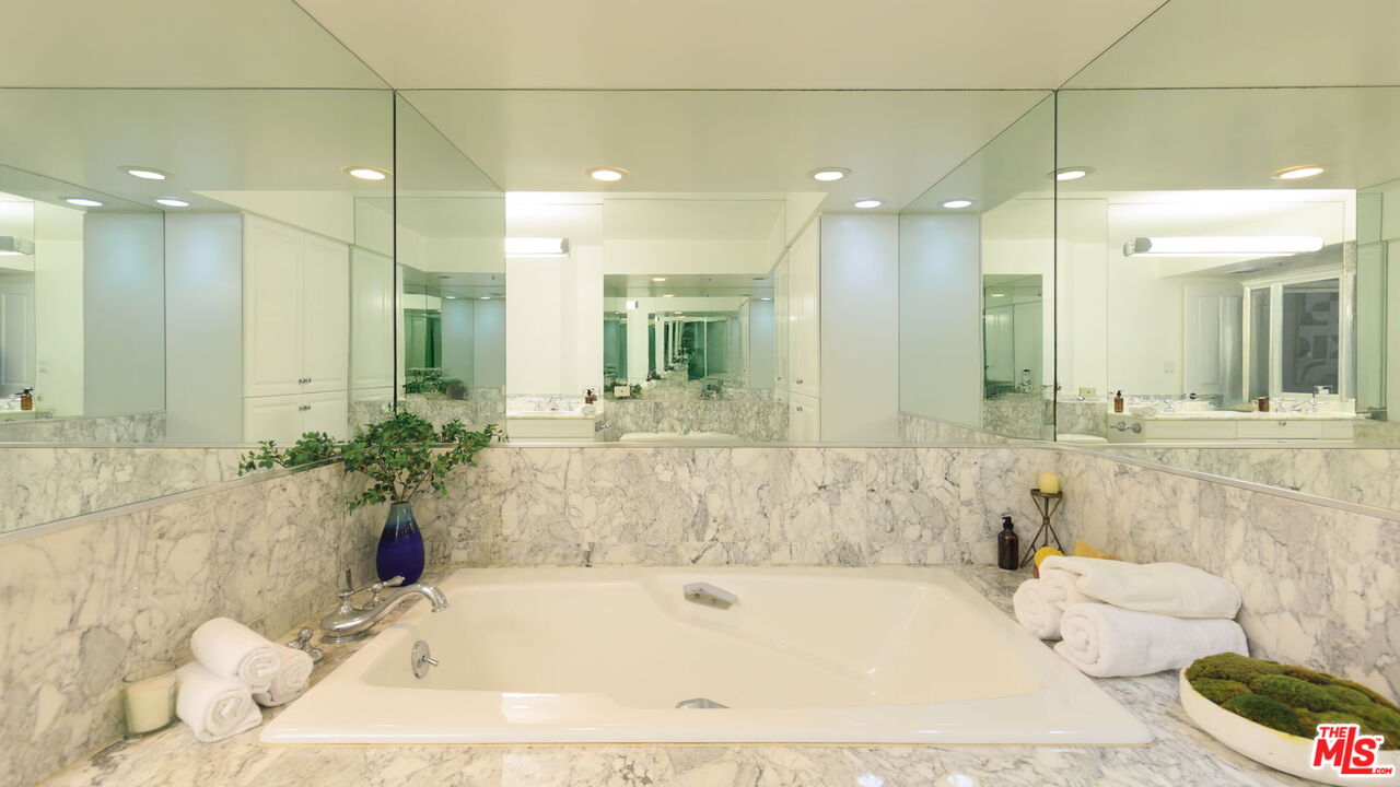 101 Ocean Ave Unit: D402