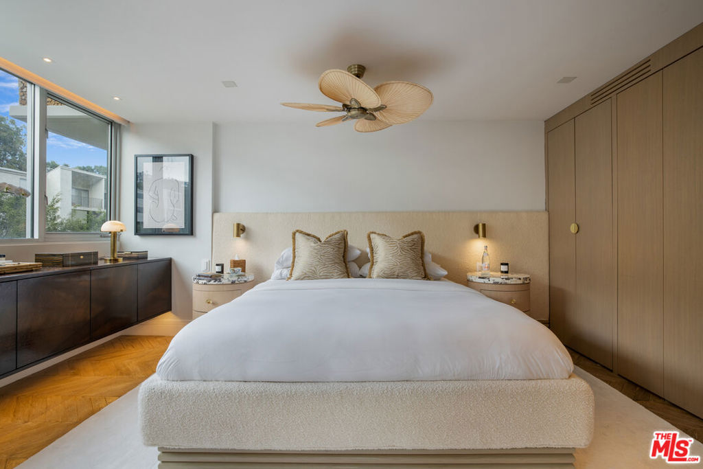 8787 Shoreham Drive 501