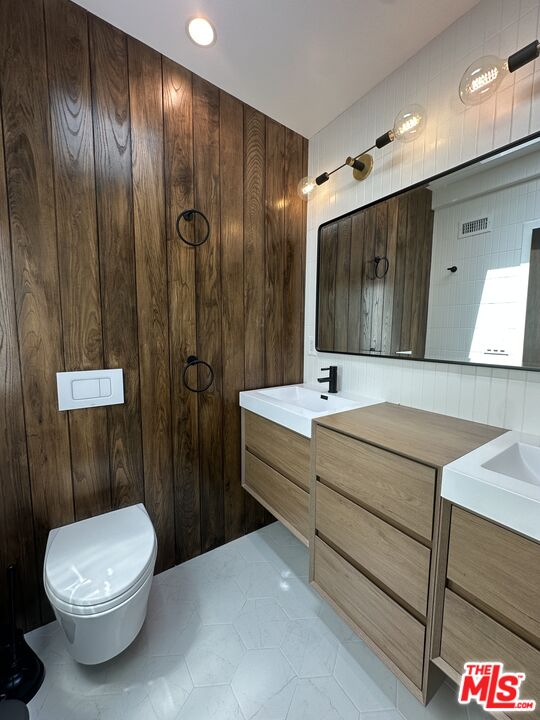 7460 Woodrow Wilson Dr