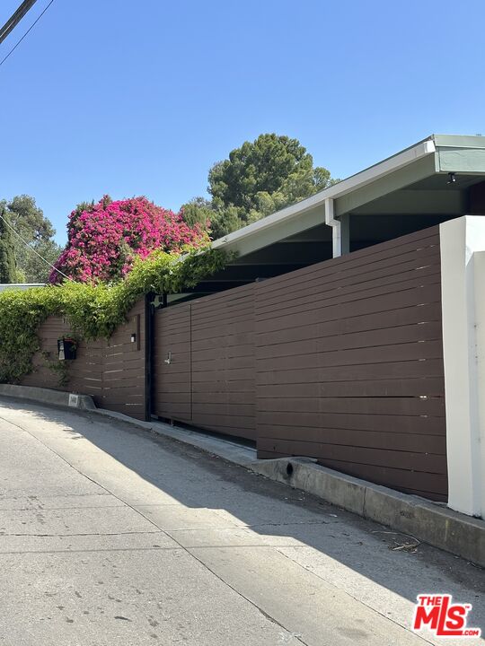 7460 Woodrow Wilson Dr