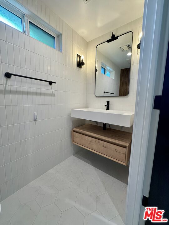 7460 Woodrow Wilson Dr