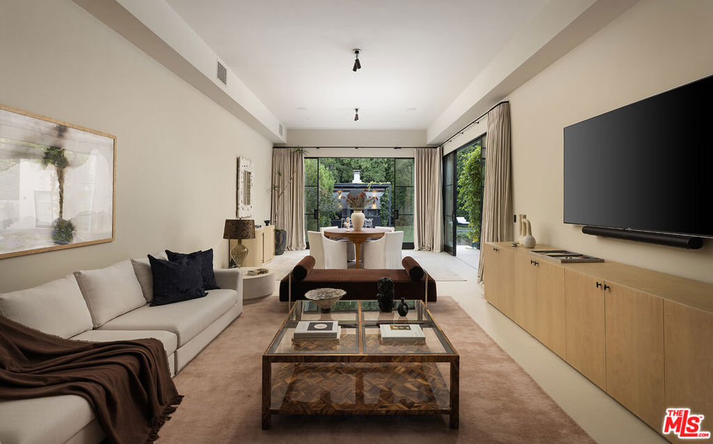 2401 Nottingham Avenue