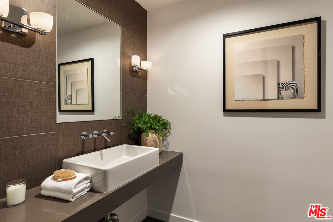 12504 Woodbridge St Unit: 303