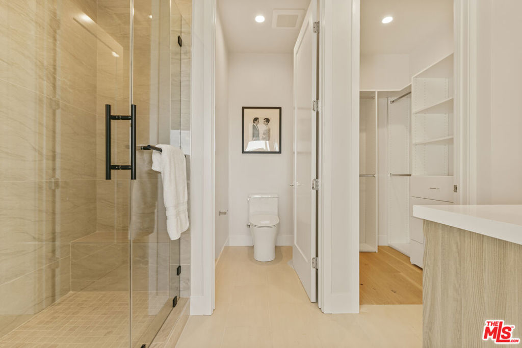 3230 S Barrington Avenue