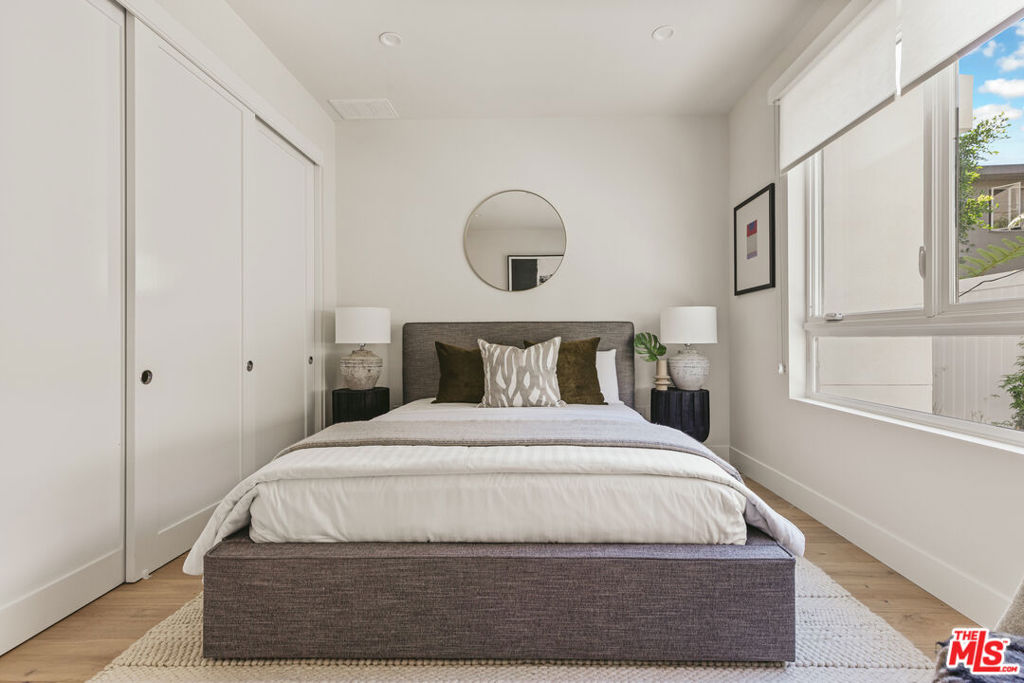 3230 S Barrington Avenue