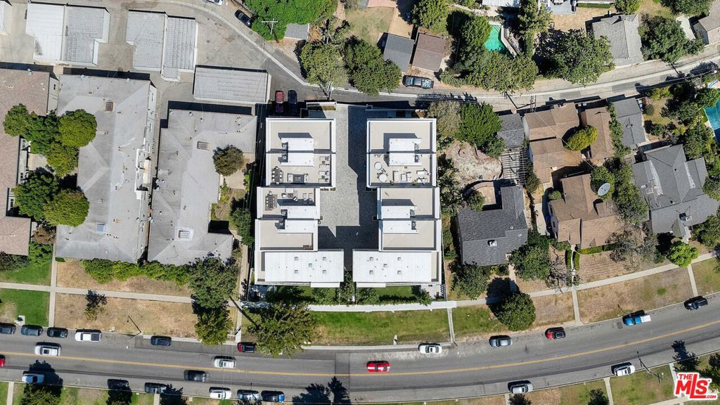 3230 S Barrington Avenue