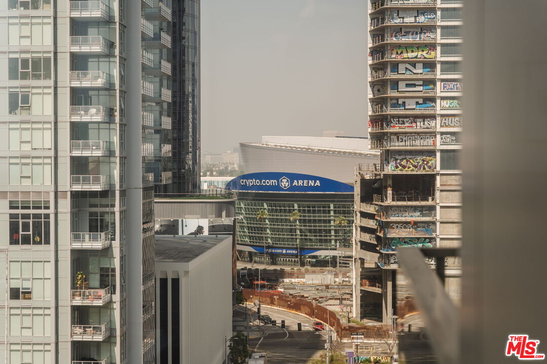 1155 S Grand Ave Unit: 1103