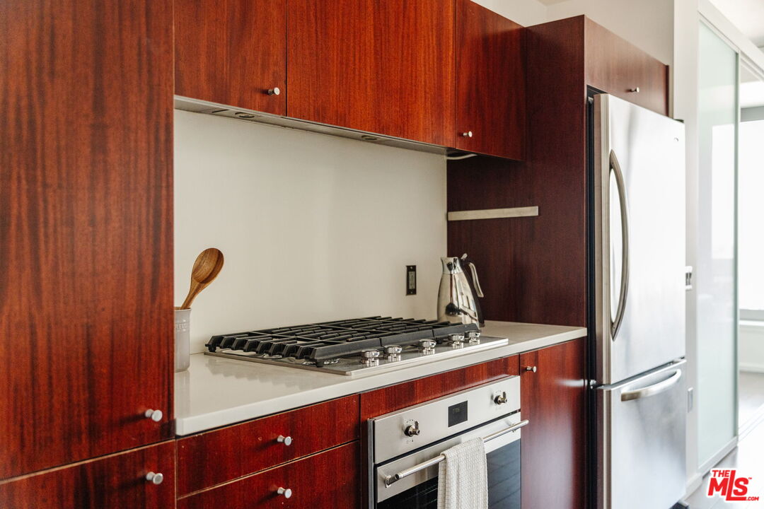 1155 S Grand Ave Unit: 1103