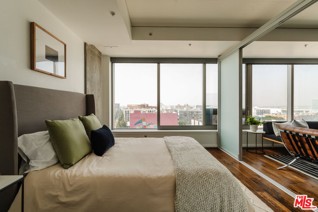 1155 S Grand Ave Unit: 1103