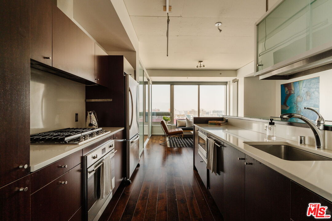 1155 S Grand Ave Unit: 1103