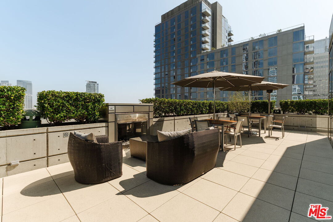 1155 S Grand Ave Unit: 1103