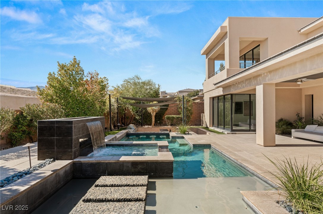 39 Coralwood Drive