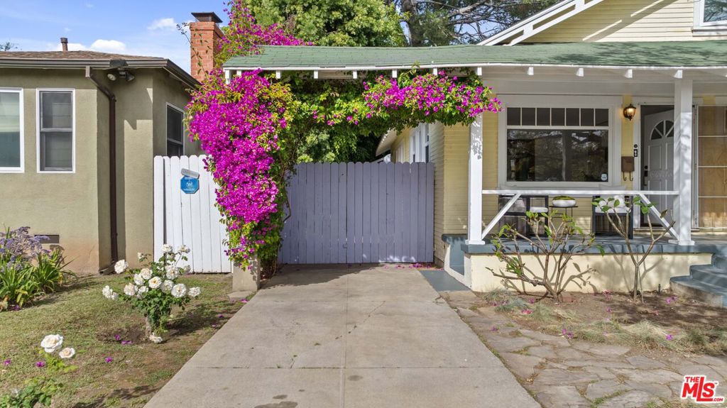 3942 Bledsoe Avenue