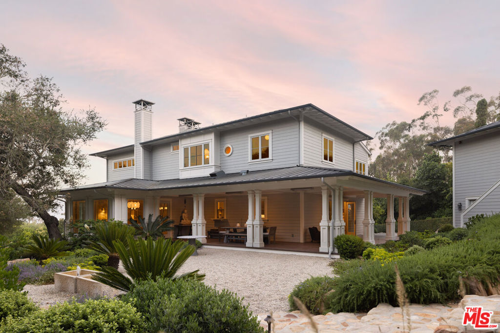 857 Picacho Lane
