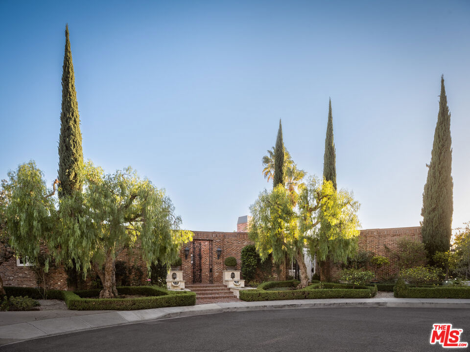 520 Stonewood Drive