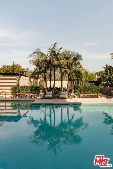 8899 Beverly Boulevard 4G