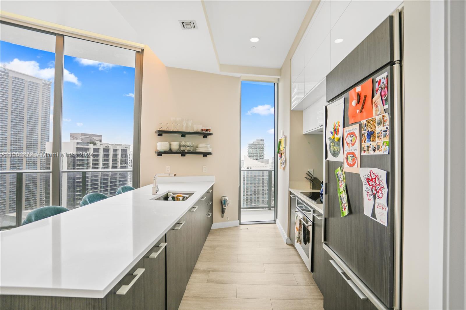 45 SW 9th St # 4603