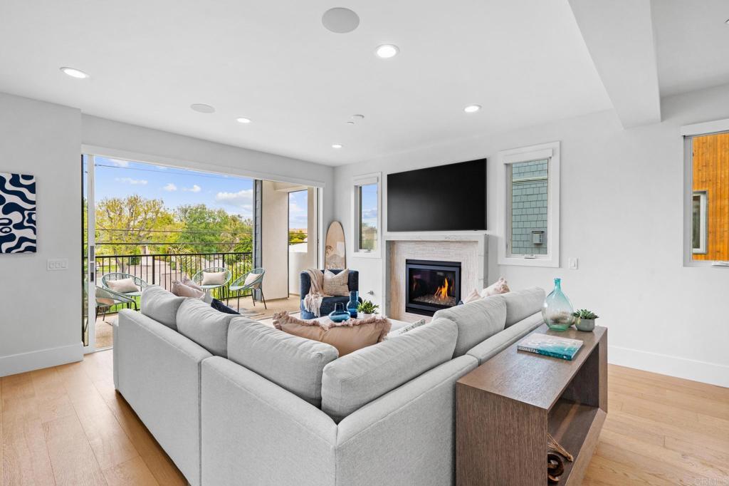 301 Juniper Avenue