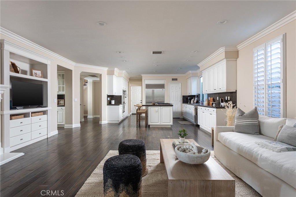 7 Lapis Avenue