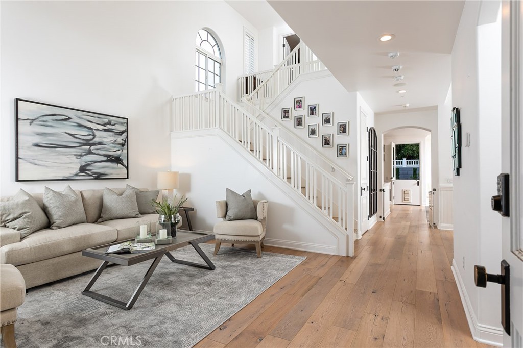 1701 Cliff Drive