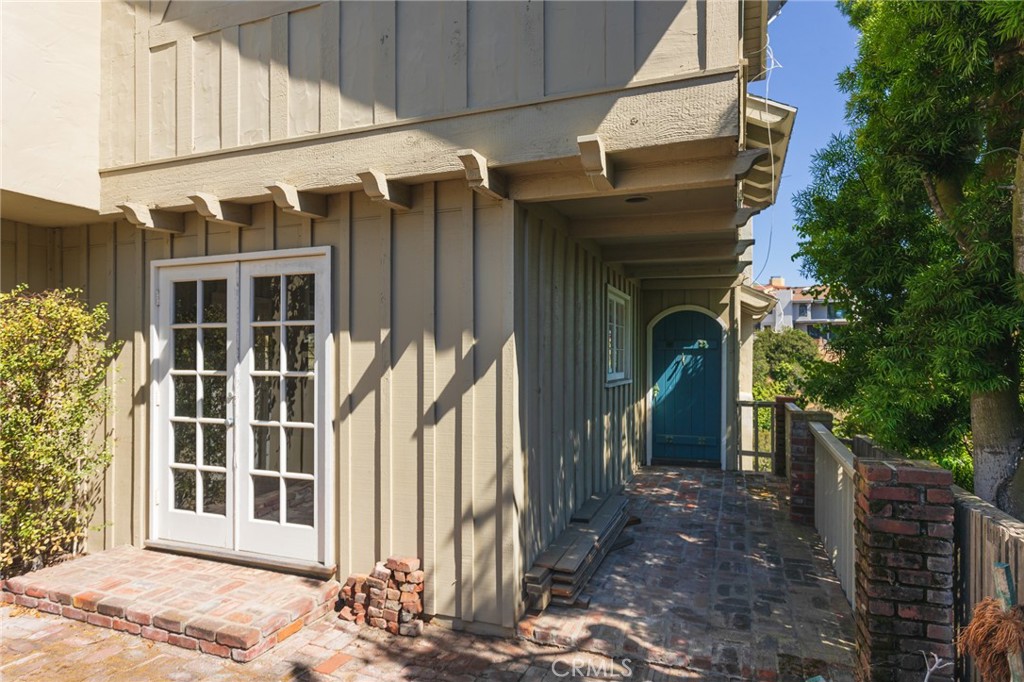 714 Poppy Avenue