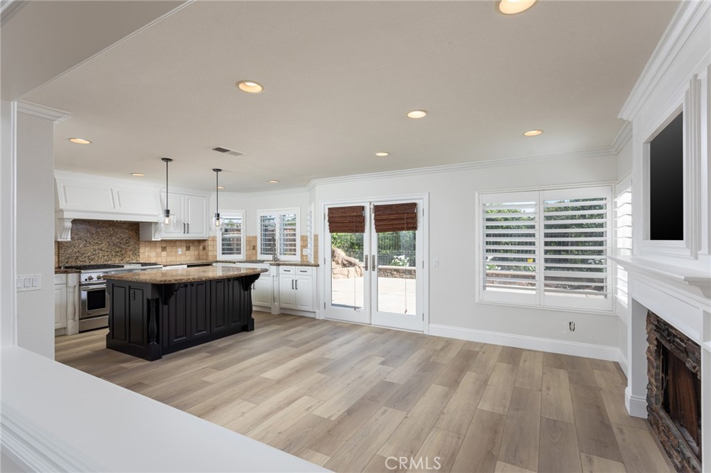 24812 Oxford Drive