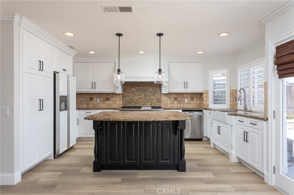 24812 Oxford Drive
