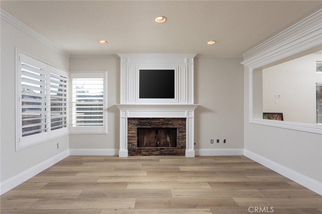 24812 Oxford Drive