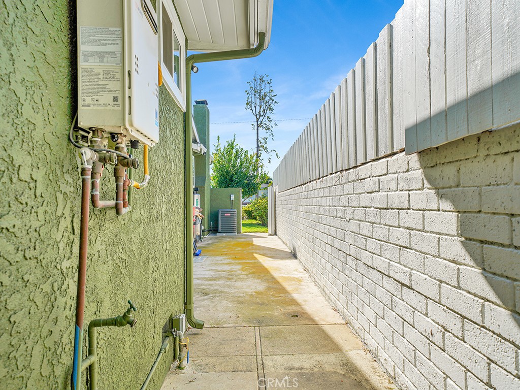 388 Flower Street