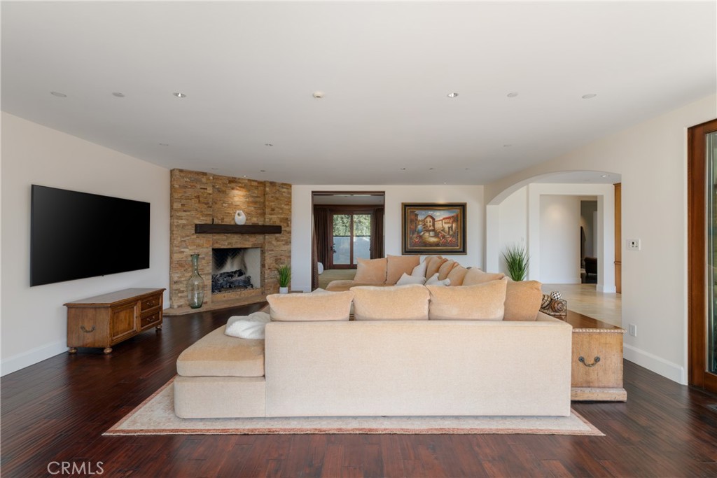 28481 Avenida La Mancha