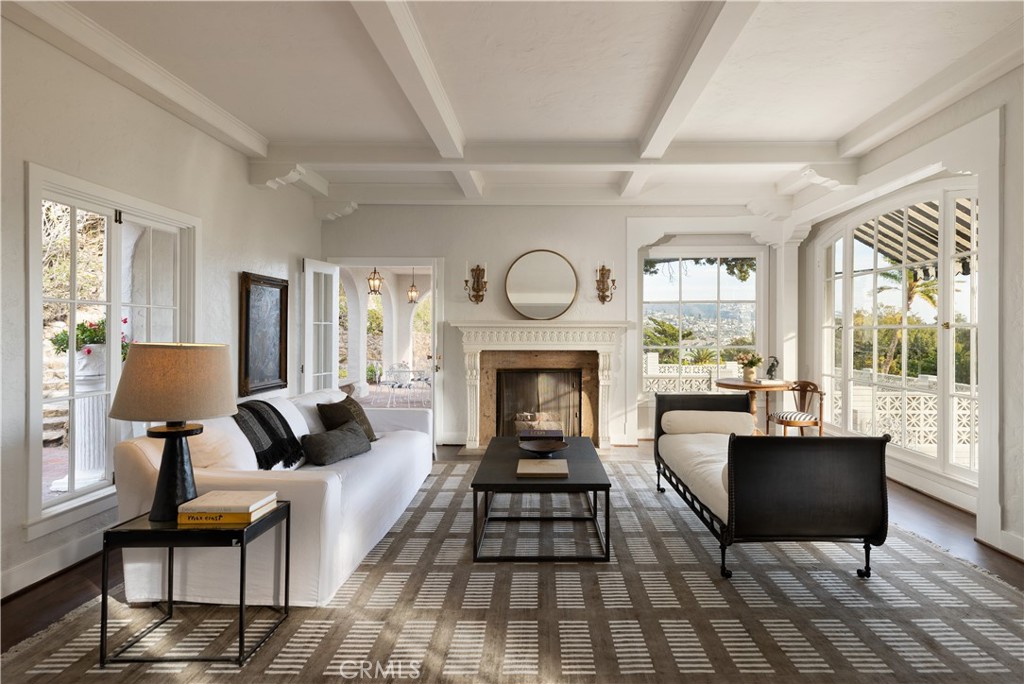482 High Drive