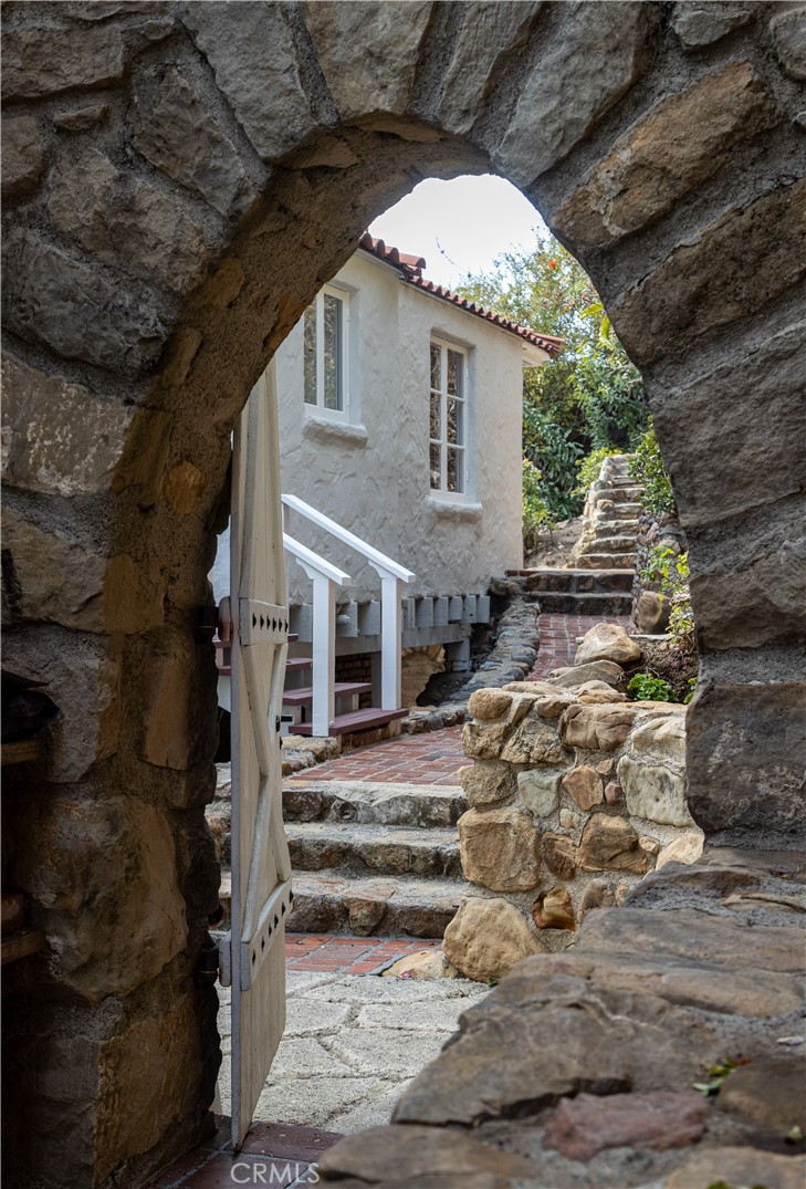 482 High Drive
