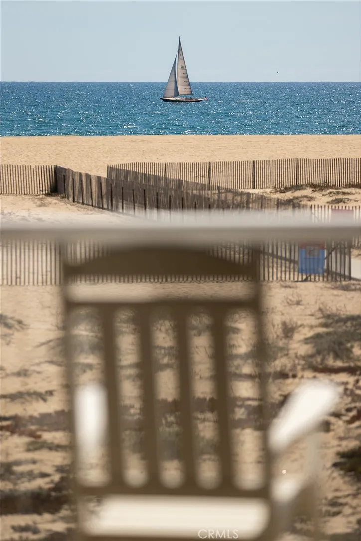 1303 E Balboa Boulevard