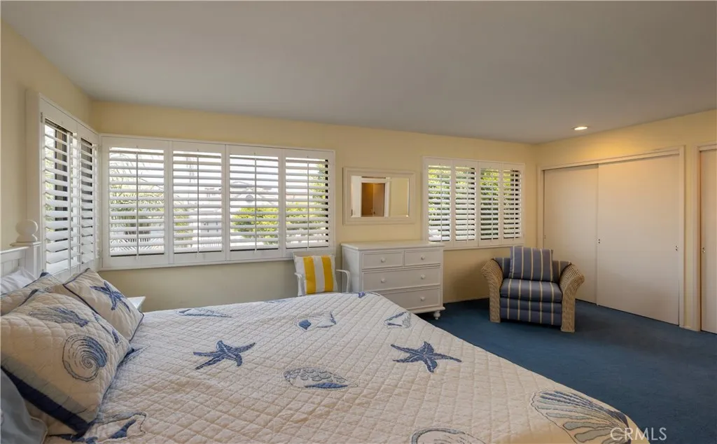 1303 E Balboa Boulevard