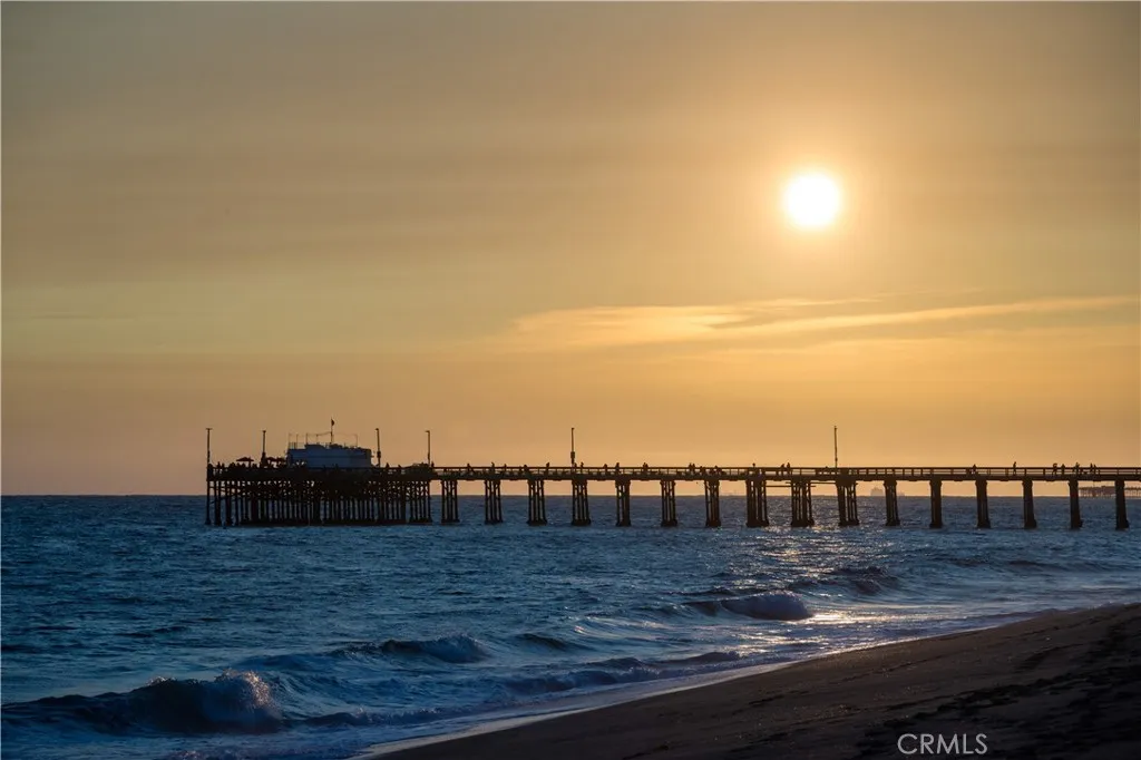 1303 E Balboa Boulevard