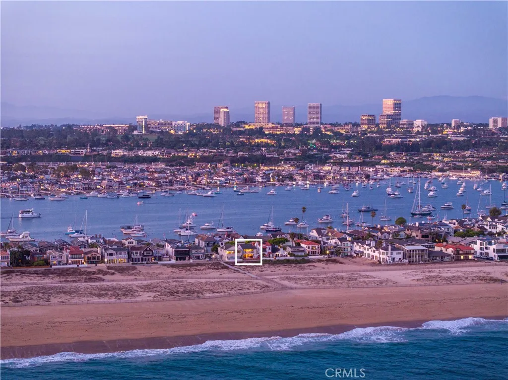 1303 E Balboa Boulevard