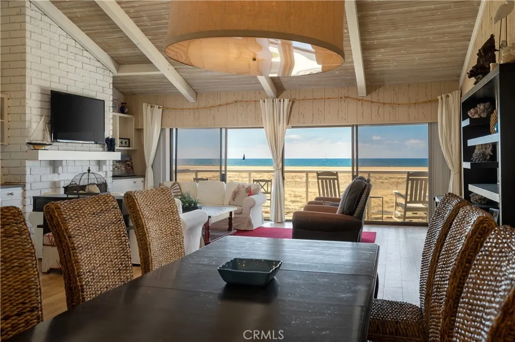 1303 E Balboa Boulevard