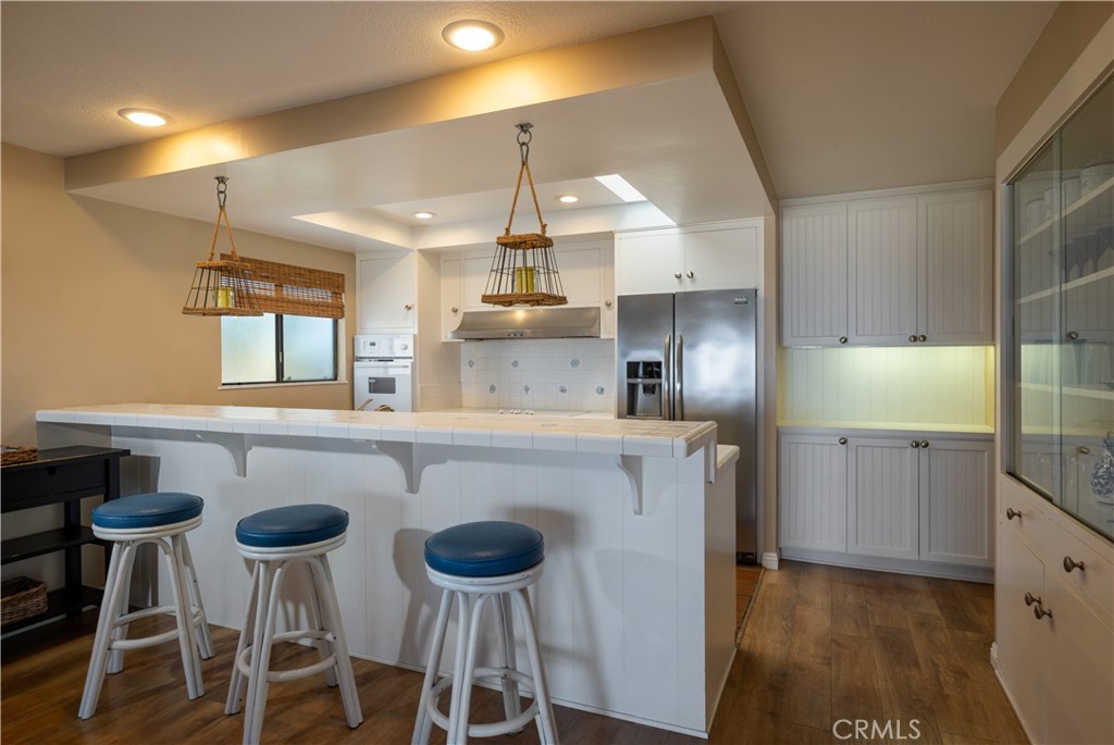 1303 E Balboa Boulevard