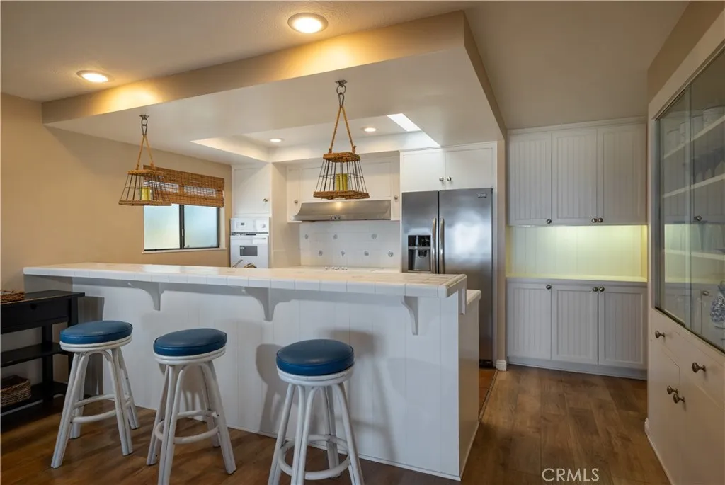 1303 E Balboa Boulevard