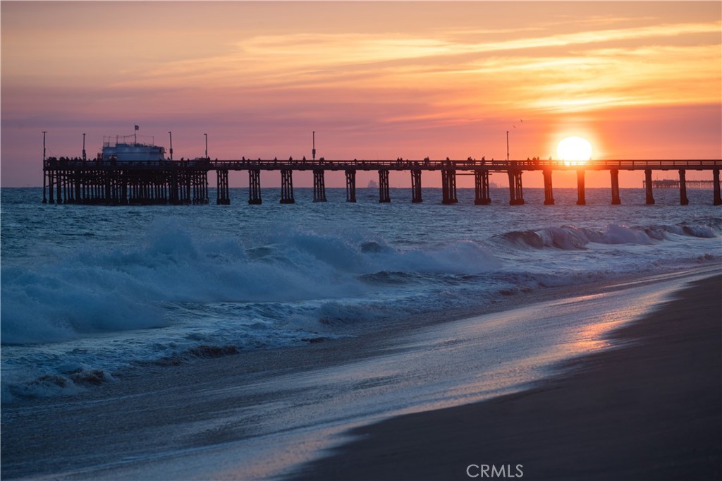 1303 E Balboa Boulevard